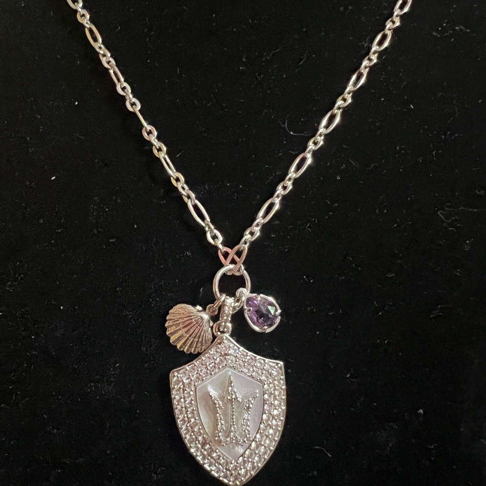 Elegant Silver Pendant Necklace Atlantis Collection